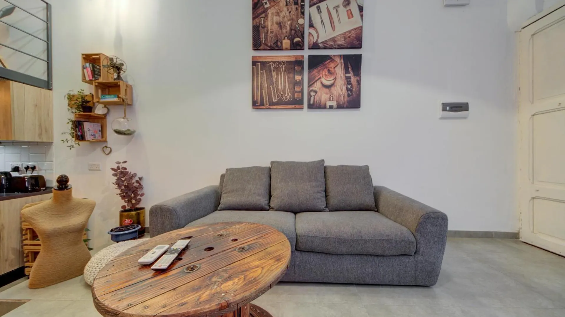 Апартаменты Unique Studio Loft, Walking Distance To Valletta Hamrun