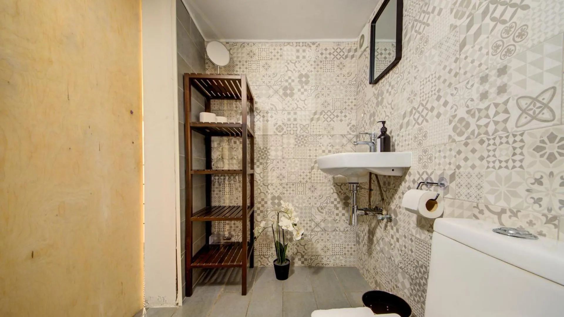 Апартаменты Unique Studio Loft, Walking Distance To Valletta Hamrun